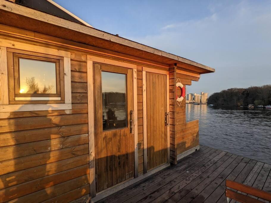 Hausboot Mit Hottub In * Berlijn