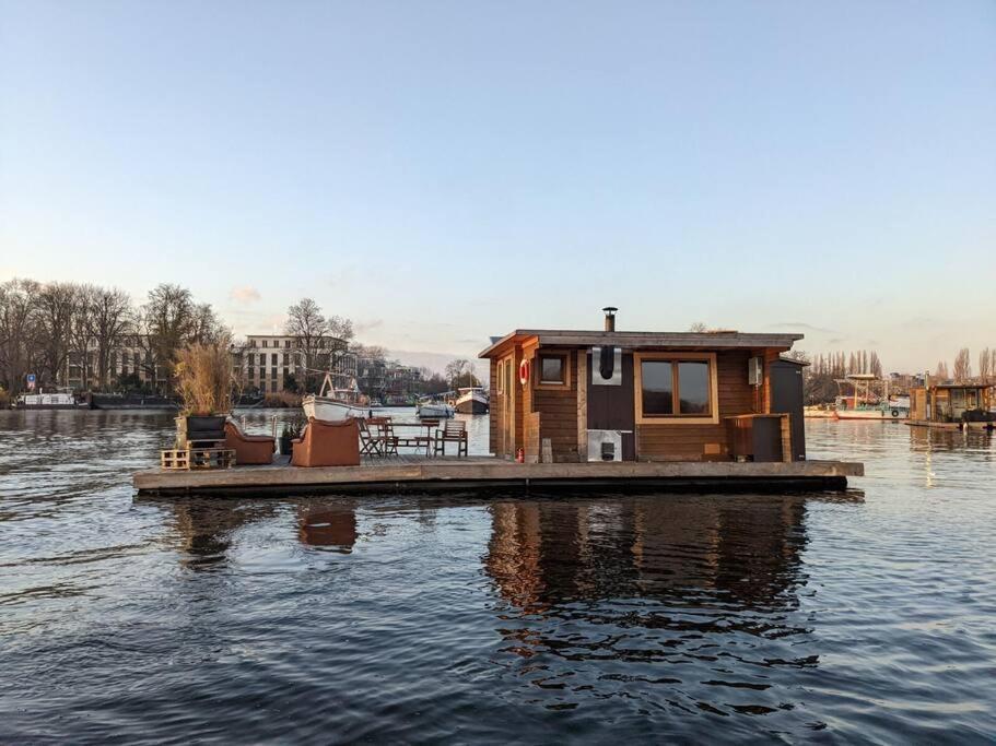 Hausboot Mit Hottub In Botel