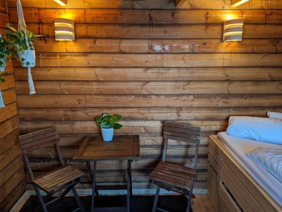 Botel Hausboot Mit Hottub In *