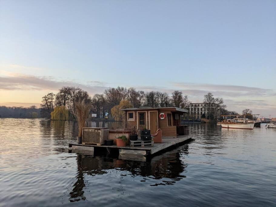 Hausboot Mit Hottub In Berlim