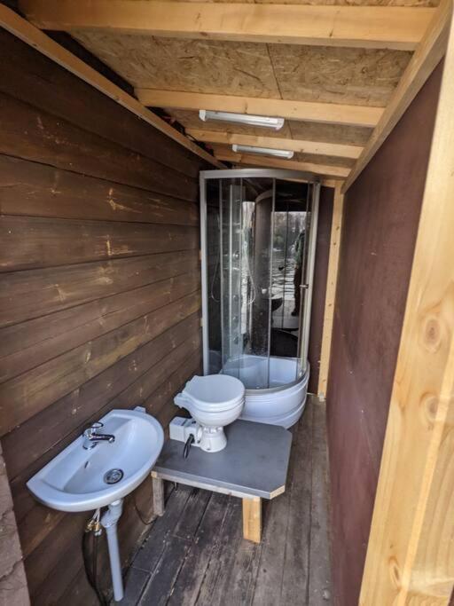 Hausboot Mit Hottub In * Berlijn