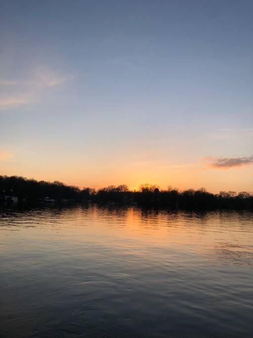 Botel Hausboot Mit Hottub In Berlim